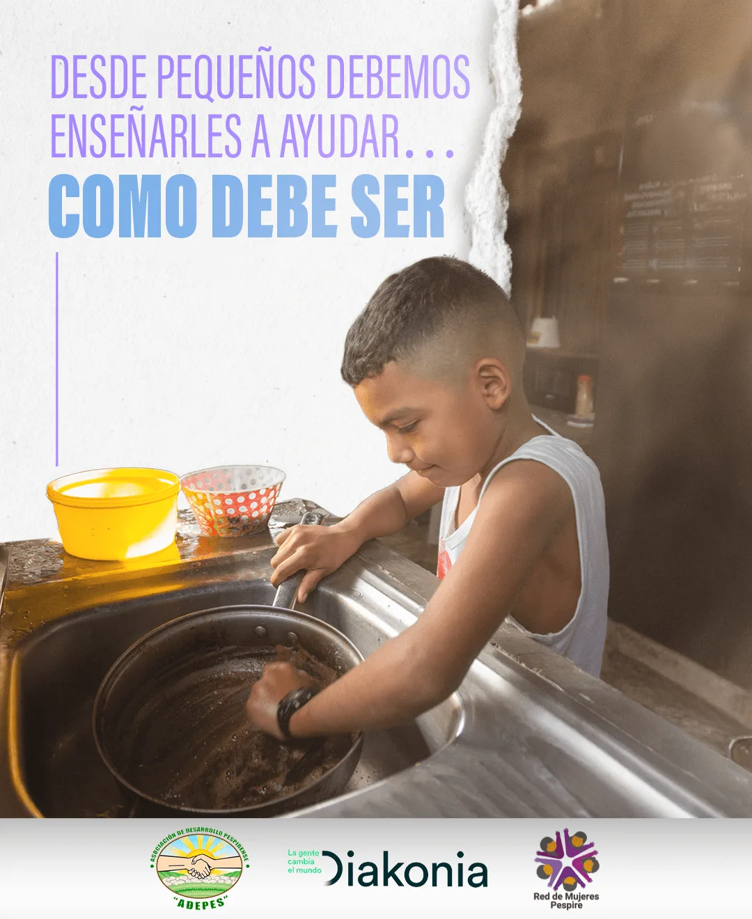 Niño ayudando en casa, imagen educativa creada por agencia de publicidad en Honduras.